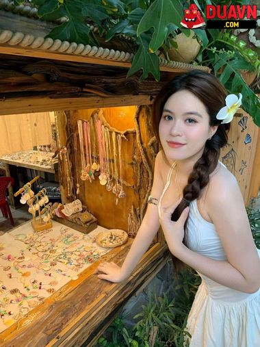 Ngày sang chảnh, đêm cuồng dâm