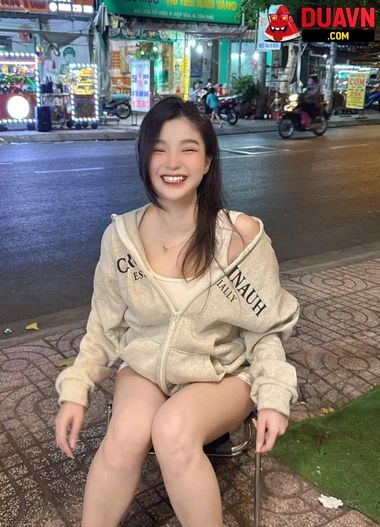 Em sinh viên ngọt nước lộ clip địt nhau với bạn trai